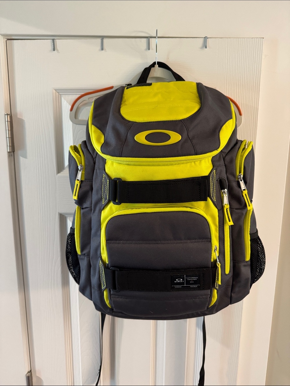 Oakley Men's Backpack in Gray and Neon Yellow Accent